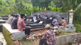 Ziarah dalam rangka Hari Jadi Kalurahan Girikarto